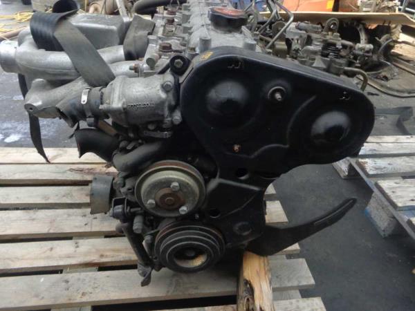 MOTEUR RENAULT 2.1D CODE J8SA600 - Vue 3